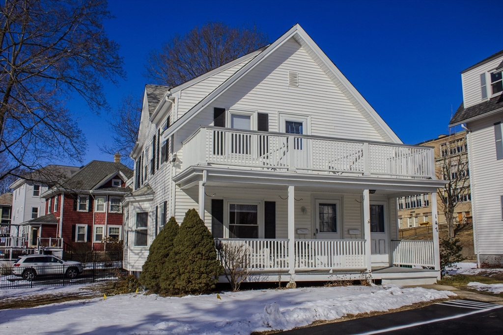 147 County Street, Attleboro, Massachusetts, 4 Bedrooms Bedrooms, 9 Rooms Rooms,2 BathroomsBathrooms,Residential Income,For Sale,County Street,73472821