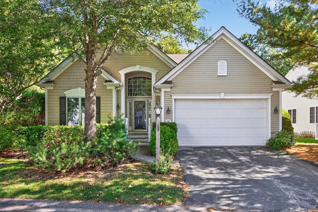 74 Champlain Circle, Plymouth, Massachusetts, 3 Bedrooms Bedrooms, 9 Rooms Rooms,2.5 BathroomsBathrooms,Residential,For Sale,Champlain Circle,73443148