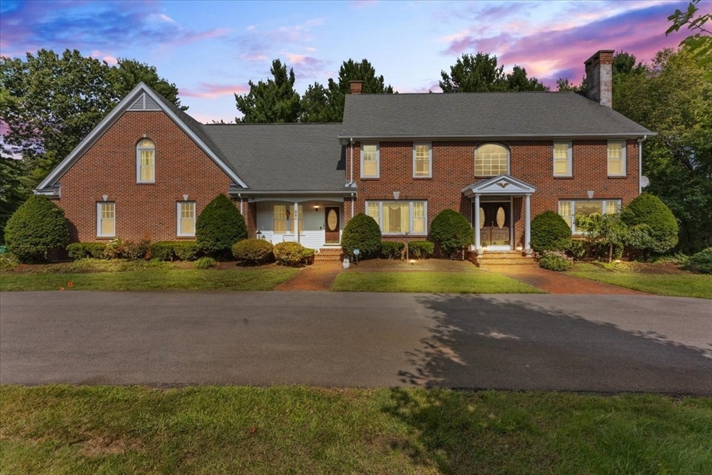 84 Juniper Ridge Rd, Westwood, Massachusetts, 4 Bedrooms Bedrooms, 8 Rooms Rooms,3 BathroomsBathrooms,Residential,For Sale,Juniper Ridge Rd,73454420