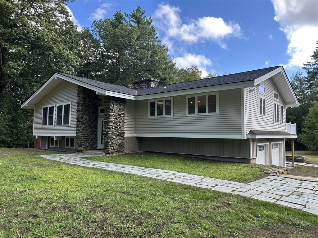 19 Crown Hill Road, Atkinson, New Hampshire, 3 Bedrooms Bedrooms, 10 Rooms Rooms,3 BathroomsBathrooms,Residential,For Sale,Crown Hill Road,73452071