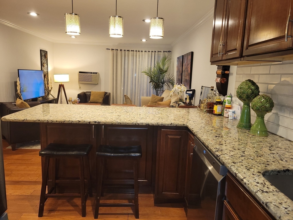 1000 Governors Drive, Winthrop, Massachusetts, 2 Bedrooms Bedrooms, 4 Rooms Rooms,1 BathroomBathrooms,Residential,For Sale,Governors Drive,73445447