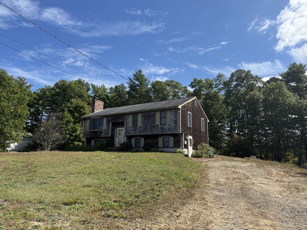 269 Purchase St, Middleboro, Massachusetts, 3 Bedrooms Bedrooms, 5 Rooms Rooms,1 BathroomBathrooms,Residential,For Sale,Purchase St,73453094