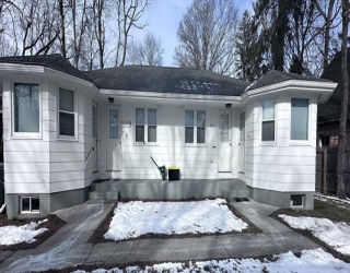 95 Orpheum Avenue, Springfield, Massachusetts, 3 Bedrooms Bedrooms, 5 Rooms Rooms,1 BathroomBathrooms,Residential Lease,For Rent,Orpheum Avenue,73464489