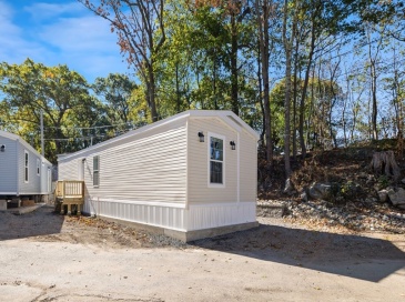 103 Newbury, Danvers, Massachusetts, 2 Bedrooms Bedrooms, 4 Rooms Rooms,1 BathroomBathrooms,Residential,For Sale,Newbury,73379429 103 Newbury, Danvers, Massachusetts, 2 Bedrooms Bedrooms, 4 Rooms Rooms,1 BathroomBathrooms,Residential,For Sale,Newbury,73379429