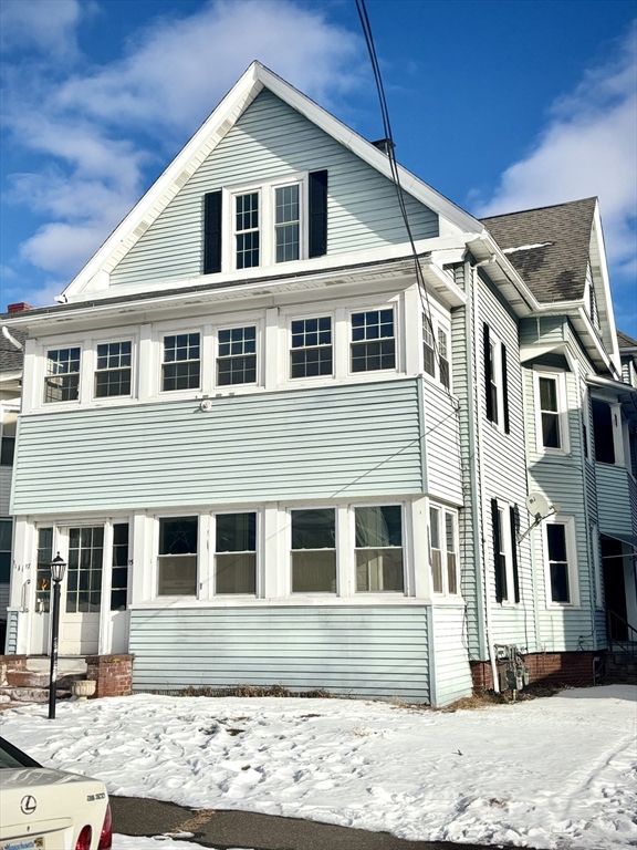 15-17 Oconnor Ave, Holyoke, Massachusetts, 5 Bedrooms Bedrooms, 16 Rooms Rooms,2.5 BathroomsBathrooms,Residential Income,For Sale,Oconnor Ave,73472878