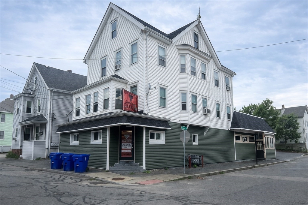 53 Grove Street, Taunton, Massachusetts, 8 Bedrooms Bedrooms, 17 Rooms Rooms,4 BathroomsBathrooms,Residential Income,For Sale,Grove Street,73472898