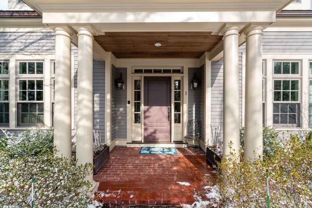 1 Pine Summit, Weston, Massachusetts, 3 Bedrooms Bedrooms, 10 Rooms Rooms,3.5 BathroomsBathrooms,Residential,For Sale,Pine Summit,73472907