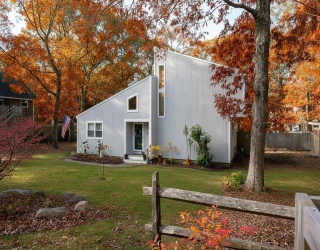 344 Greenwood Ave, Tisbury, Massachusetts, 4 Bedrooms Bedrooms, 8 Rooms Rooms,2 BathroomsBathrooms,Residential,For Sale,Greenwood Ave,73472920