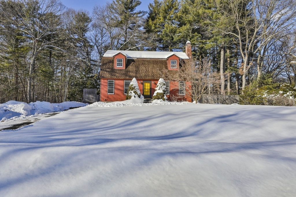 3 Shawnee Circle, Billerica, Massachusetts, 3 Bedrooms Bedrooms, 6 Rooms Rooms,2 BathroomsBathrooms,Residential,For Sale,Shawnee Circle,73472924