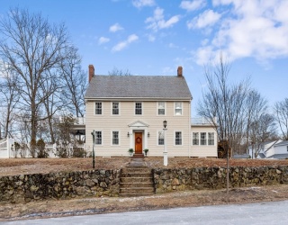 257 High Street, Reading, Massachusetts, 4 Bedrooms Bedrooms, 8 Rooms Rooms,2.5 BathroomsBathrooms,Residential,For Sale,High Street,73464630