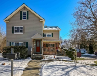 326 N Main St, North Brookfield, Massachusetts, 4 Bedrooms Bedrooms, 10 Rooms Rooms,2 BathroomsBathrooms,Residential Income,For Sale,N Main St,73460698