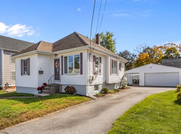 17 Mowry Ave, Cumberland, Rhode Island, 3 Bedrooms Bedrooms, 5 Rooms Rooms,1 BathroomBathrooms,Residential,For Sale,Mowry Ave,73461157