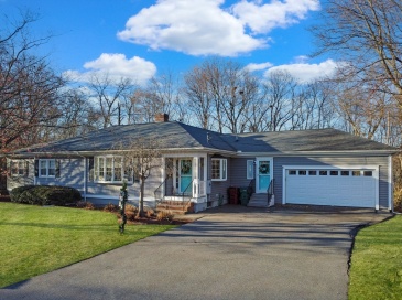 288 Hovey Street, Lowell, Massachusetts, 3 Bedrooms Bedrooms, 6 Rooms Rooms,1.5 BathroomsBathrooms,Residential,For Sale,Hovey Street,73459600 288 Hovey Street, Lowell, Massachusetts, 3 Bedrooms Bedrooms, 6 Rooms Rooms,1.5 BathroomsBathrooms,Residential,For Sale,Hovey Street,73459600