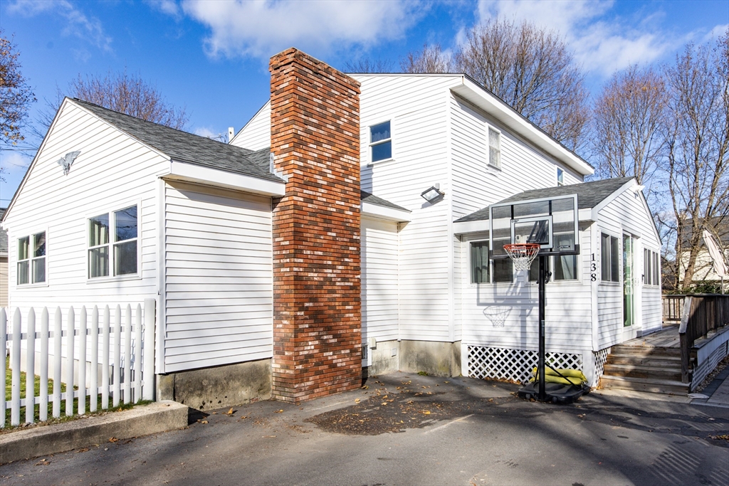 138 Jefferson Street, North Attleboro, Massachusetts, 4 Bedrooms Bedrooms, 9 Rooms Rooms,1.5 BathroomsBathrooms,Residential,For Sale,Jefferson Street,73456621