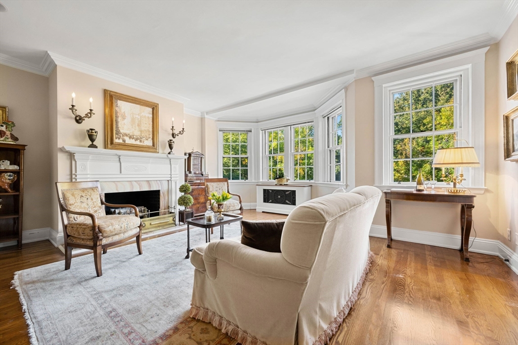 250 Commonwealth Avenue, Boston, Massachusetts, 1 Bedroom Bedrooms, 4 Rooms Rooms,1 BathroomBathrooms,Residential,For Sale,Commonwealth Avenue,73444722