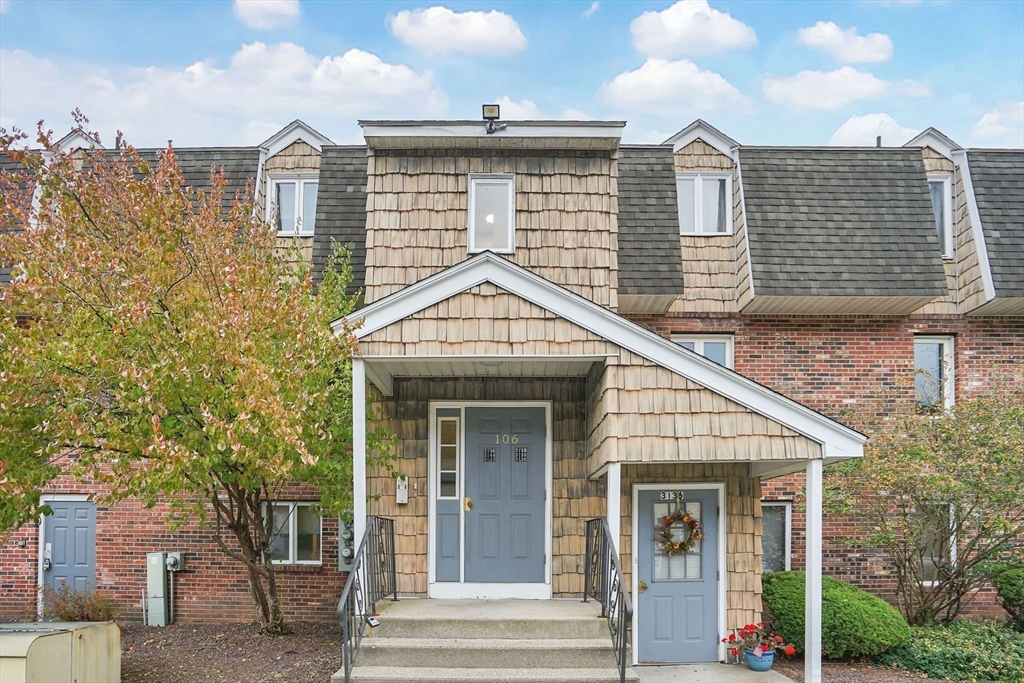 3146 Main St, Palmer, Massachusetts, 2 Bedrooms Bedrooms, 5 Rooms Rooms,1 BathroomBathrooms,Residential,For Sale,Main St,73449189