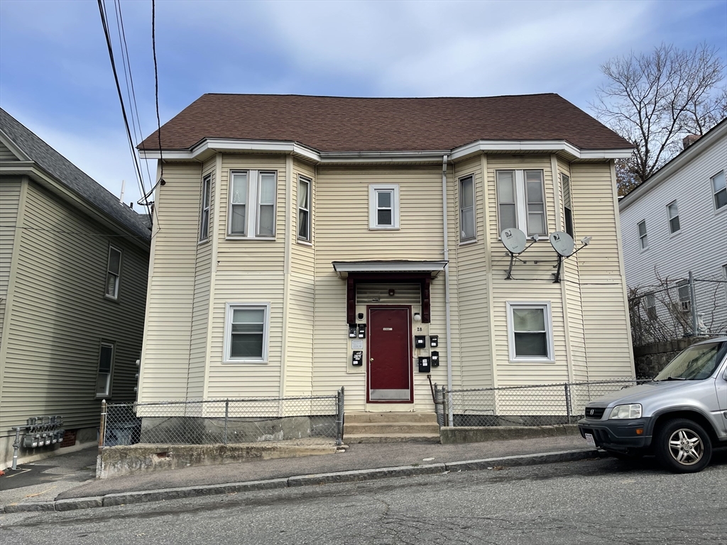 28 Grand St, Lowell, Massachusetts, 7 Bedrooms Bedrooms, 11 Rooms Rooms,7 BathroomsBathrooms,Residential Income,For Sale,Grand St,73456346