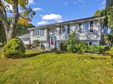 212 Poplar St, Chicopee, Massachusetts, 3 Bedrooms Bedrooms, 7 Rooms Rooms,2 BathroomsBathrooms,Residential,For Sale,Poplar St,73450668