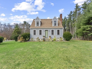 72 Valley Street, Pembroke, Massachusetts, 3 Bedrooms Bedrooms, 7 Rooms Rooms,2 BathroomsBathrooms,Residential,For Sale,Valley Street,73456257