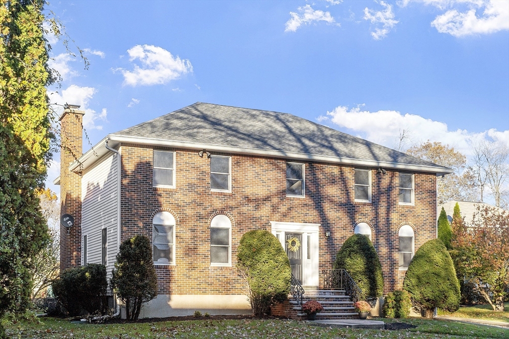 4 Alderbrook Lane, Methuen, Massachusetts, 4 Bedrooms Bedrooms, 9 Rooms Rooms,3 BathroomsBathrooms,Residential,For Sale,Alderbrook Lane,73451568