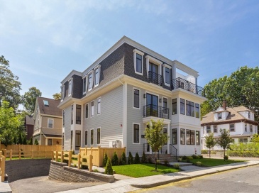 24 Auburn, Brookline, Massachusetts, 4 Bedrooms Bedrooms, 7 Rooms Rooms,3 BathroomsBathrooms,Residential,For Sale,Auburn,73436127