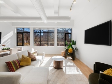 1200 Washington St, Boston, Massachusetts, 1 Bedroom Bedrooms, 3 Rooms Rooms,1 BathroomBathrooms,Residential,For Sale,Washington St,73445578 1200 Washington St, Boston, Massachusetts, 1 Bedroom Bedrooms, 3 Rooms Rooms,1 BathroomBathrooms,Residential,For Sale,Washington St,73445578