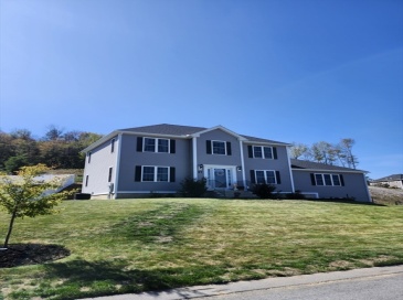 47 Woodside Ave, Rutland, Massachusetts, 4 Bedrooms Bedrooms, 9 Rooms Rooms,2.5 BathroomsBathrooms,Residential,For Sale,Woodside Ave,73434482