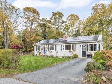 128 Lakeside Dr, Barnstable, Massachusetts, 2 Bedrooms Bedrooms, 6 Rooms Rooms,1 BathroomBathrooms,Residential,For Sale,Lakeside Dr,73449970