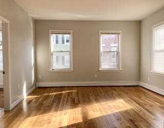 89 Green St, Boston, Massachusetts, 2 Bedrooms Bedrooms, 6 Rooms Rooms,1 BathroomBathrooms,Residential Lease,For Rent,Green St,73473036