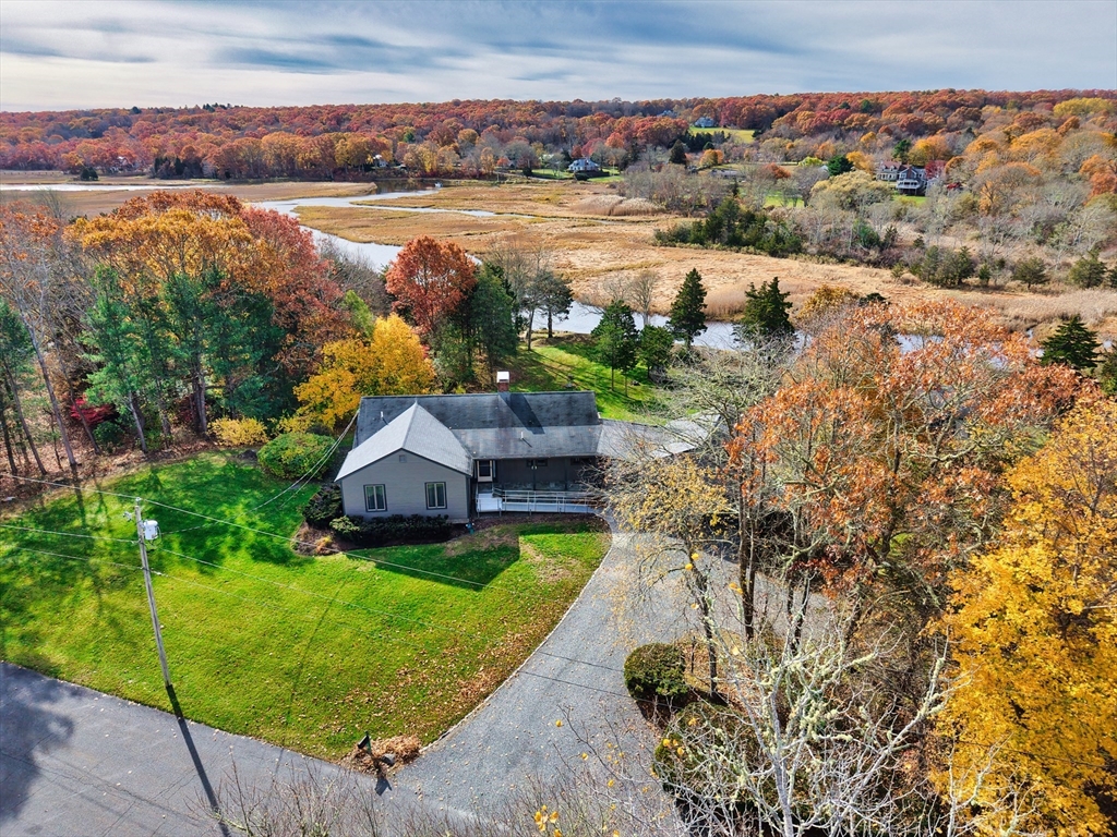 25 Quail Trl, Westport, Massachusetts, 4 Bedrooms Bedrooms, 7 Rooms Rooms,3 BathroomsBathrooms,Residential,For Sale,Quail Trl,73473083