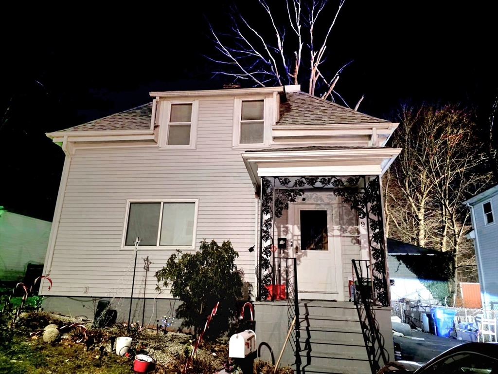 9 Hill St, Taunton, Massachusetts, 3 Bedrooms Bedrooms, 6 Rooms Rooms,2 BathroomsBathrooms,Residential,For Sale,Hill St,73473125