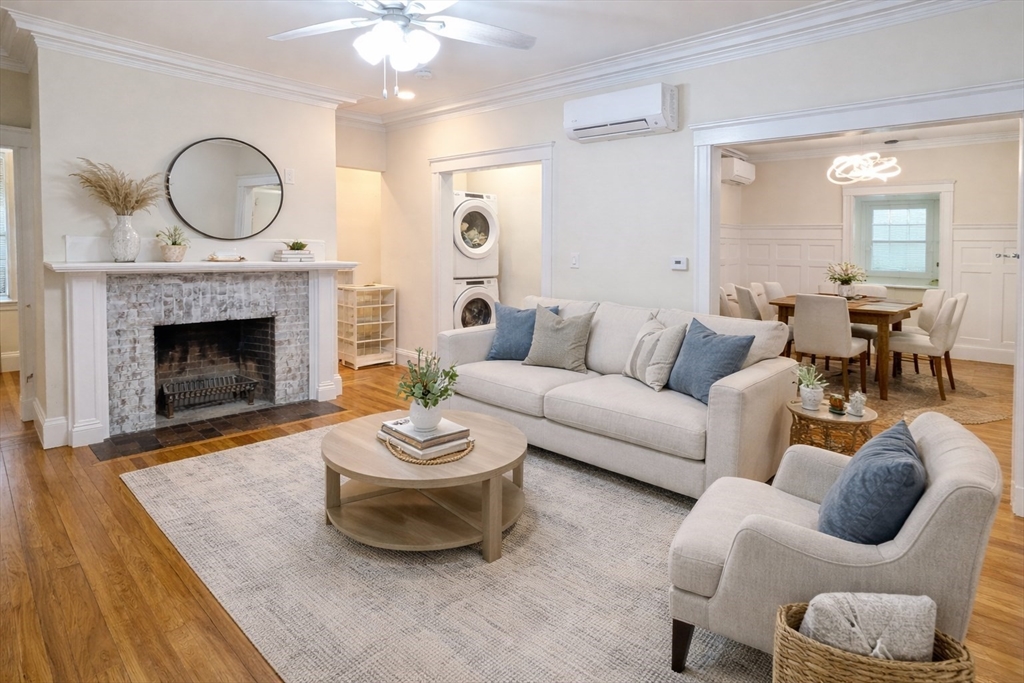 446 Lowell Ave, Newton, Massachusetts, 3 Bedrooms Bedrooms, 10 Rooms Rooms,1.5 BathroomsBathrooms,Residential Lease,For Rent,Lowell Ave,73468623