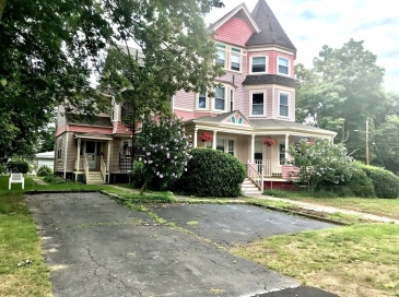 61 Western Ave, Westfield, Massachusetts, 1 Bedroom Bedrooms, 3 Rooms Rooms,1 BathroomBathrooms,Residential Lease,For Rent,Western Ave,73461063 61 Western Ave, Westfield, Massachusetts, 1 Bedroom Bedrooms, 3 Rooms Rooms,1 BathroomBathrooms,Residential Lease,For Rent,Western Ave,73461063