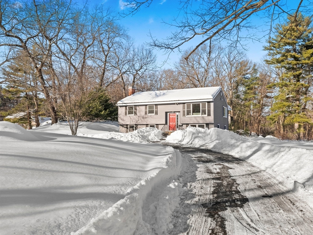 119 Van Norden Rd, Reading, Massachusetts, 4 Bedrooms Bedrooms, 11 Rooms Rooms,2 BathroomsBathrooms,Residential,For Sale,Van Norden Rd,73473070