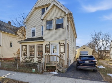 658 Main Street, West Springfield, Massachusetts, 2 Bedrooms Bedrooms, 5 Rooms Rooms,1 BathroomBathrooms,Residential Lease,For Rent,Main Street,73463508