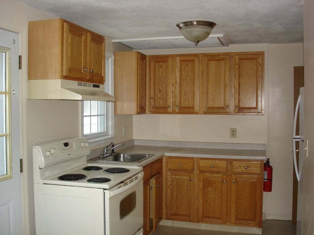 10 Spaulding Road, Townsend, Massachusetts, 2 Bedrooms Bedrooms, 4 Rooms Rooms,1 BathroomBathrooms,Residential Lease,For Rent,Spaulding Road,73440962