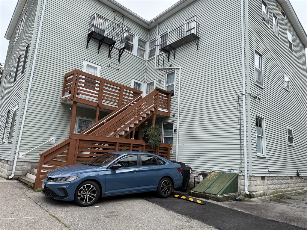 125 High Street, North Attleboro, Massachusetts, 1 Bedroom Bedrooms, 4 Rooms Rooms,1 BathroomBathrooms,Residential Lease,For Rent,High Street,73473206