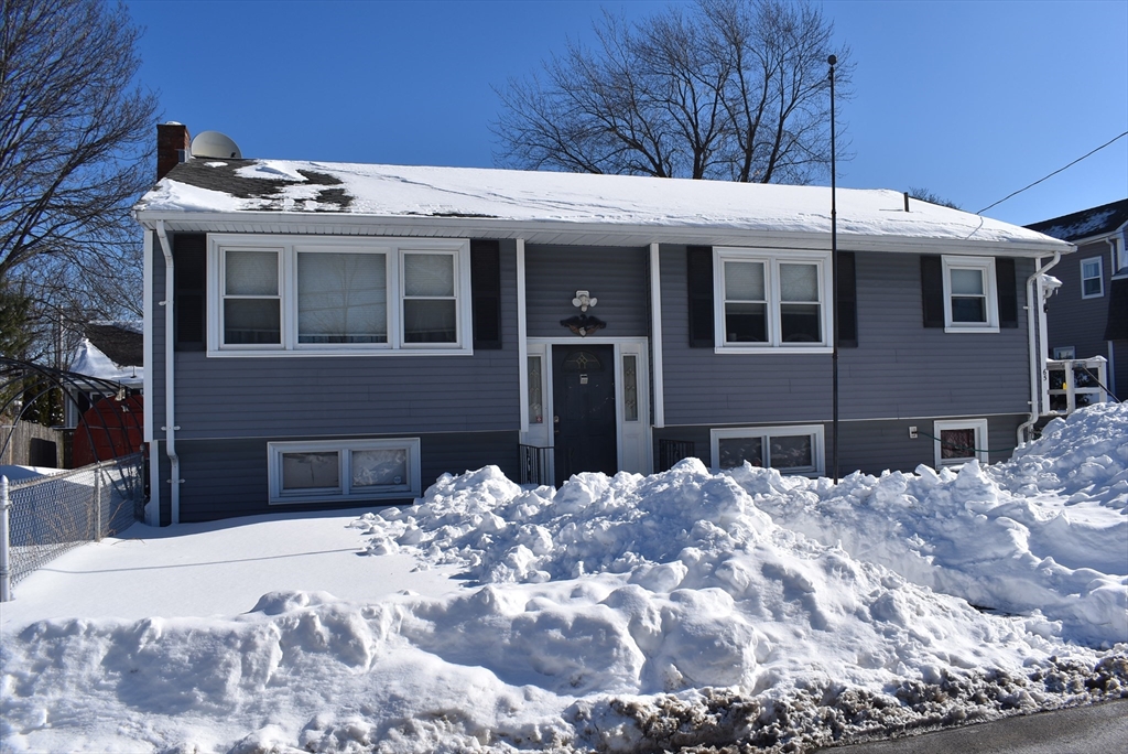 65 Winthrop Street, Quincy, Massachusetts, 3 Bedrooms Bedrooms, 7 Rooms Rooms,2 BathroomsBathrooms,Residential,For Sale,Winthrop Street,73473221