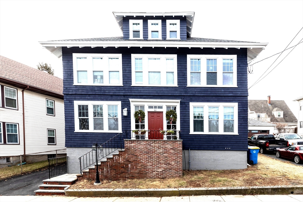 22 Upland Road, Winthrop, Massachusetts, 6 Bedrooms Bedrooms, 17 Rooms Rooms,3.5 BathroomsBathrooms,Residential Income,For Sale,Upland Road,73473241