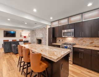 6 Henchman St, Boston, Massachusetts, 3 Bedrooms Bedrooms, 7 Rooms Rooms,3 BathroomsBathrooms,Residential,For Sale,Henchman St,73473222