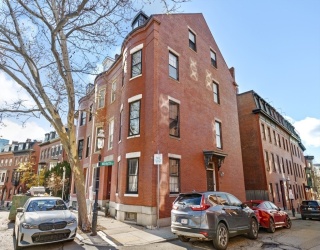 2 Washington Street, Boston, Massachusetts, 3 Bedrooms Bedrooms, 8 Rooms Rooms,1.5 BathroomsBathrooms,Residential,For Sale,Washington Street,73461519