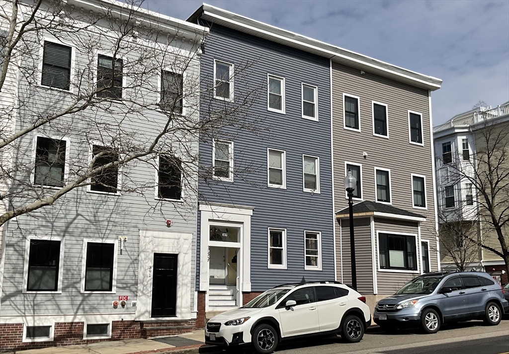 389 Bunker Hill Street, Boston, Massachusetts, 2 Bedrooms Bedrooms, 3 Rooms Rooms,1 BathroomBathrooms,Residential Lease,For Rent,Bunker Hill Street,73473250