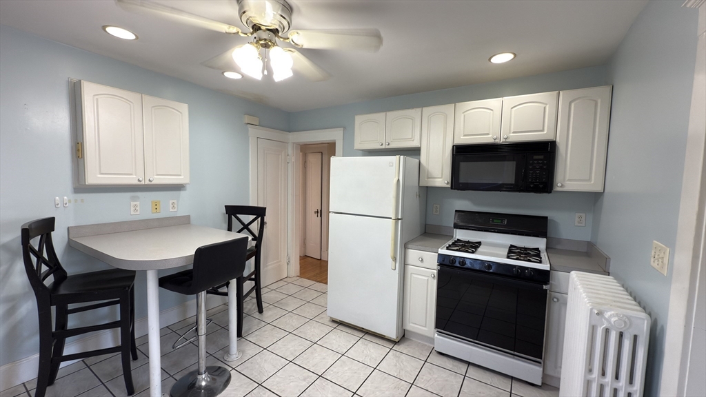 56 Union St, Boston, Massachusetts, 2 Bedrooms Bedrooms, 6 Rooms Rooms,1 BathroomBathrooms,Residential Lease,For Rent,Union St,73473295