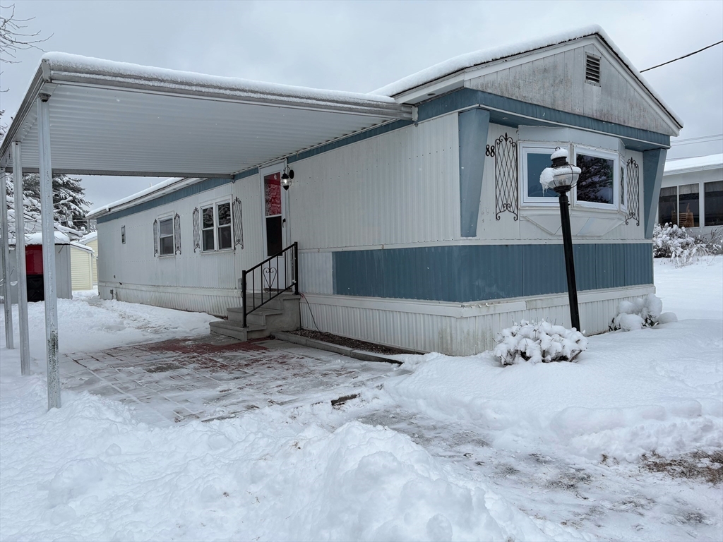 281 Chauncey Walker St., Belchertown, Massachusetts, 2 Bedrooms Bedrooms, 4 Rooms Rooms,1 BathroomBathrooms,Residential,For Sale,Chauncey Walker St.,73473301