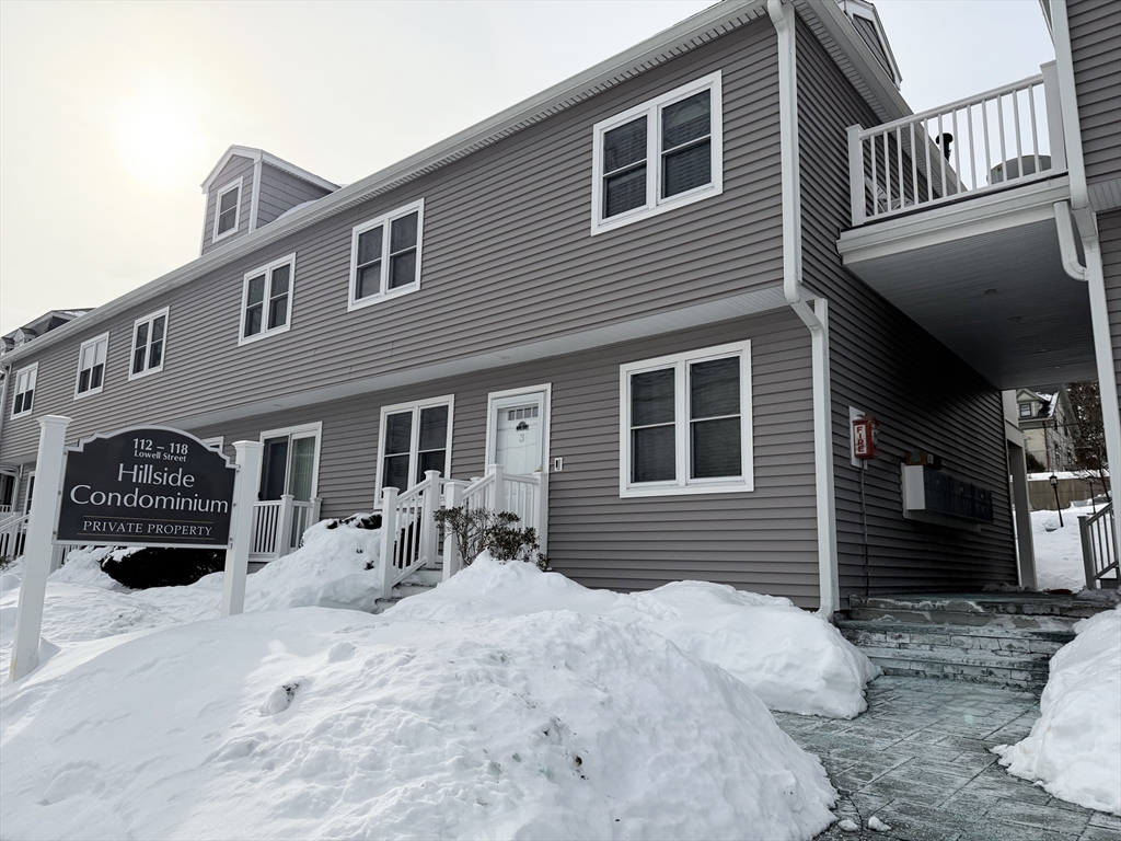 112 Lowell St, Peabody, Massachusetts, 3 Bedrooms Bedrooms, 6 Rooms Rooms,2.5 BathroomsBathrooms,Residential Lease,For Rent,Lowell St,73473300