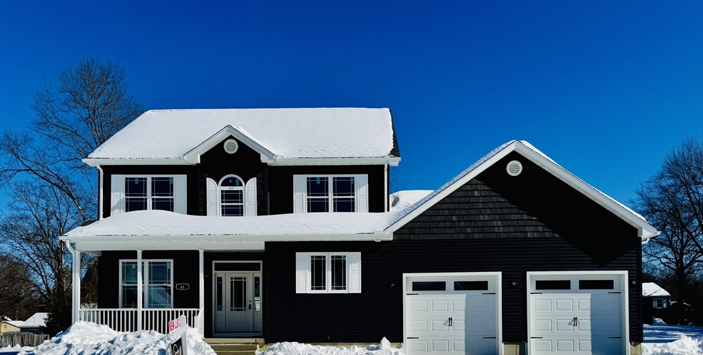 81 Crystal Brook Drive, Springfield, Massachusetts, 4 Bedrooms Bedrooms, 6 Rooms Rooms,3.5 BathroomsBathrooms,Residential,For Sale,Crystal Brook Drive,73473319