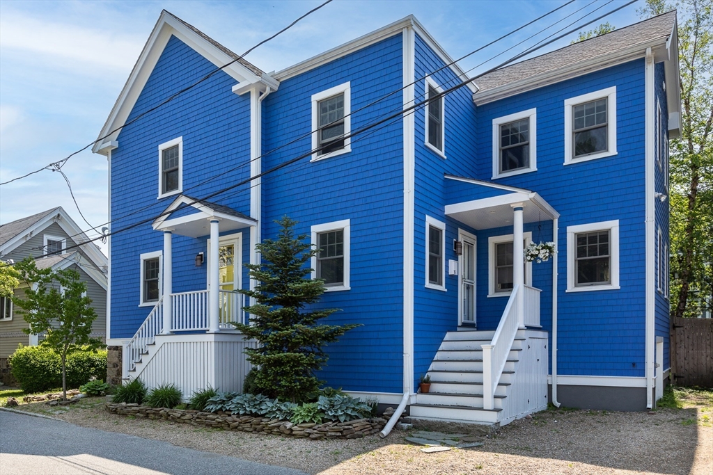15 Lindsey Street, Marblehead, Massachusetts, 4 Bedrooms Bedrooms, 8 Rooms Rooms,2.5 BathroomsBathrooms,Residential,For Sale,Lindsey Street,73455933