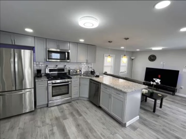 14 Lathrop Street, Salem, Massachusetts, 5 Bedrooms Bedrooms, 10 Rooms Rooms,2.5 BathroomsBathrooms,Residential Income,For Sale,Lathrop Street,73455967
