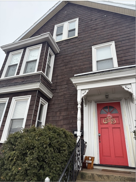 15 Lawley, Boston, Massachusetts, 2 Bedrooms Bedrooms, 5 Rooms Rooms,1 BathroomBathrooms,Residential Lease,For Rent,Lawley,73466649