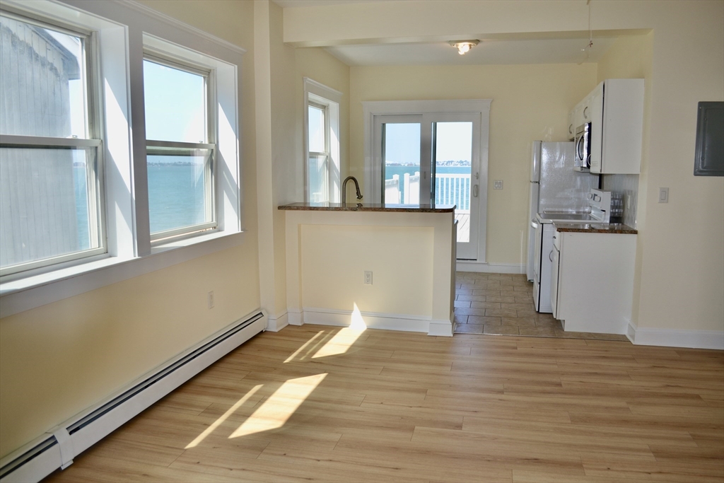 93 Sherman, Nahant, Massachusetts, 1 Bedroom Bedrooms, 3 Rooms Rooms,1 BathroomBathrooms,Residential Lease,For Rent,Sherman,73466759